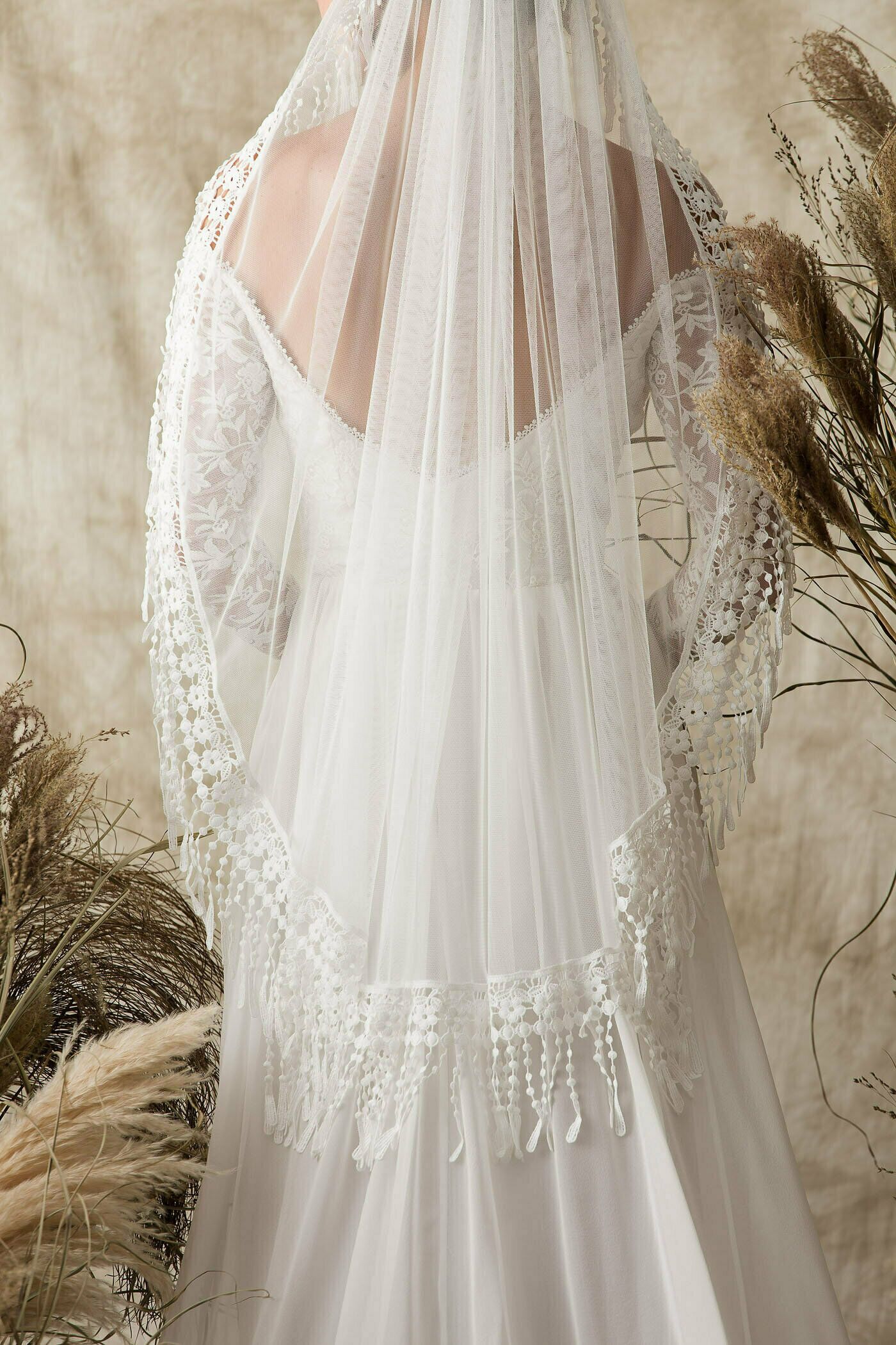 Susie Tulle Veil - Fingertip Length | Dreamers and Lovers