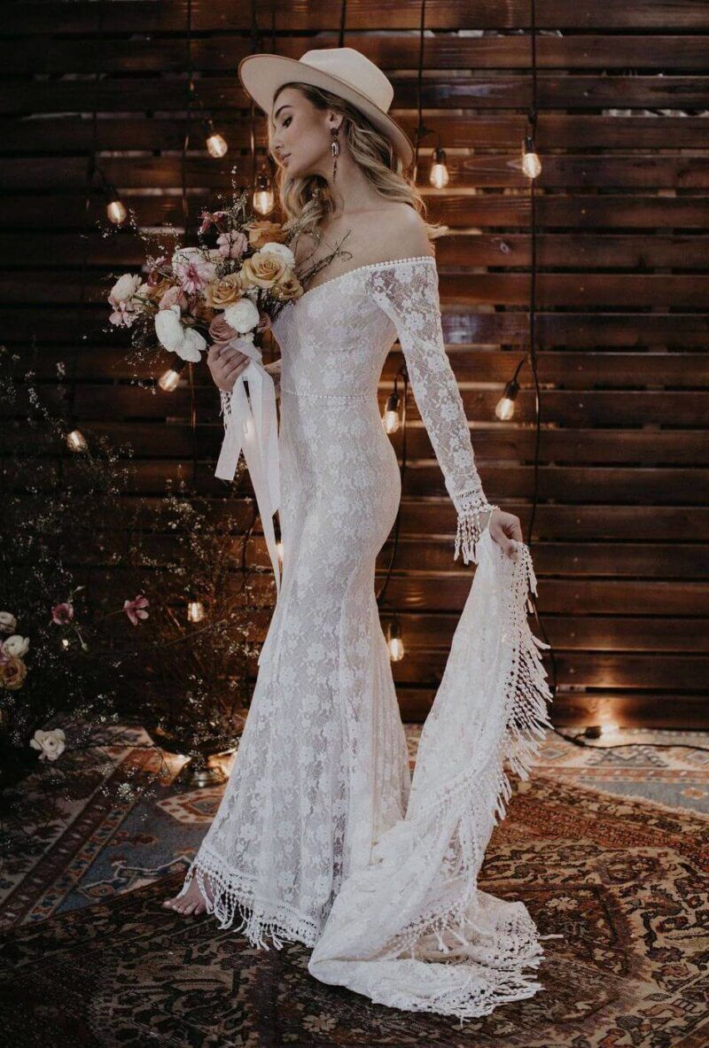 swag sleeve layered lace trumpet wedding dress Lace Bridal Wedding Dresses 2026 for Women Sexy Mermaid/Trumpet V-Neck Long Sleeves Floor-Length Beach Wedding Gowns with Split Side, Ivory