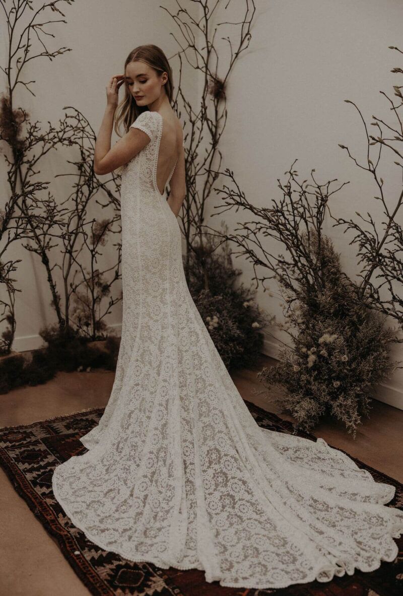Simple but Elegant Wedding Dresses | Dreamers and Lovers Simple but Elegant Wedding Dresses | Dreamers and Lovers